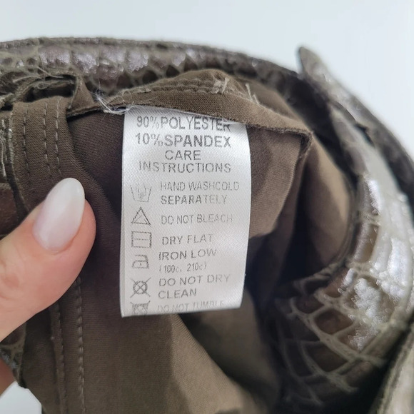 Motel ZOVEN FLARE TROUSER IN CROC PU DIRTY KHAKI Xsmall - Picture 7 of 7